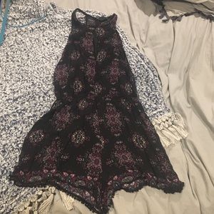 Patterned sleeveless romper